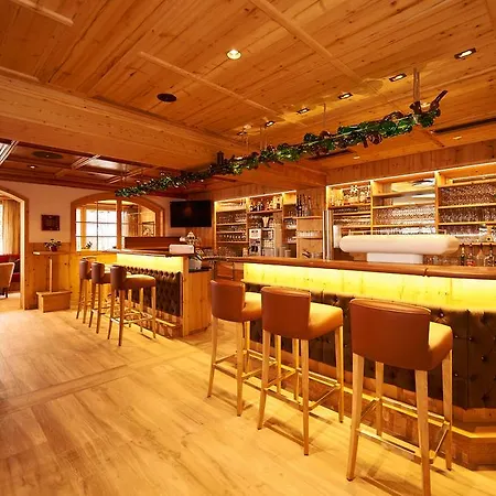 Otel Tirolerhof Flachau