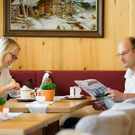 Tirolerhof Otel Flachau