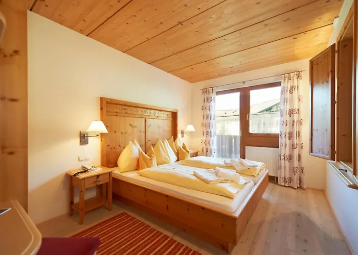 מלון Tirolerhof 4*