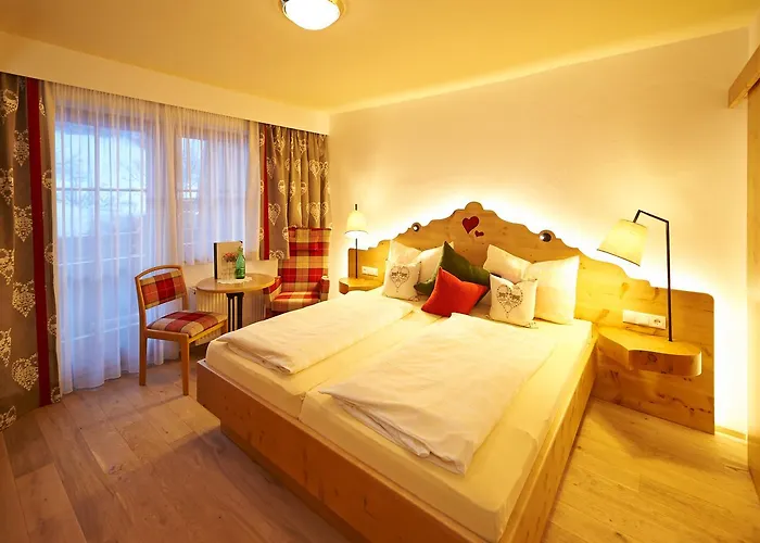 מלון Tirolerhof 4*